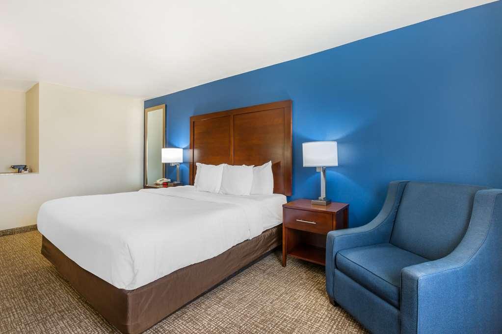 Comfort Inn And Suites Yuma I-8 Room photo