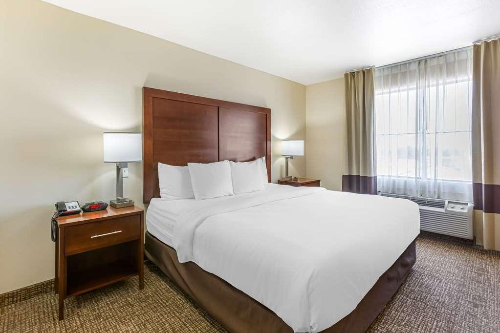 Comfort Inn And Suites Yuma I-8 Room photo